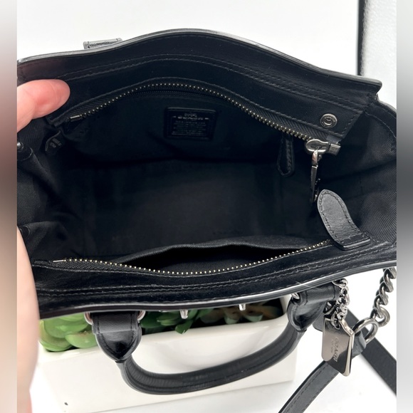 🌺Coach BANDANA RIVETS BLACK SWAGGER 21 LEATHER SATCHEL🌸🌺 - Picture 5 of 10